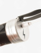 Zoom sur la charge du masturbateur automatique Thunder Stroker - LoveBotz