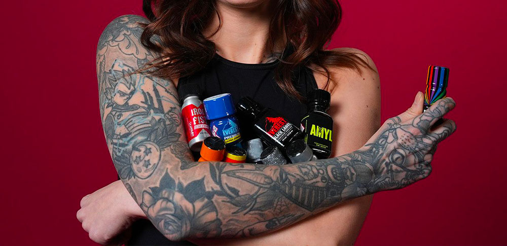 plusieurs poppers dans les bras