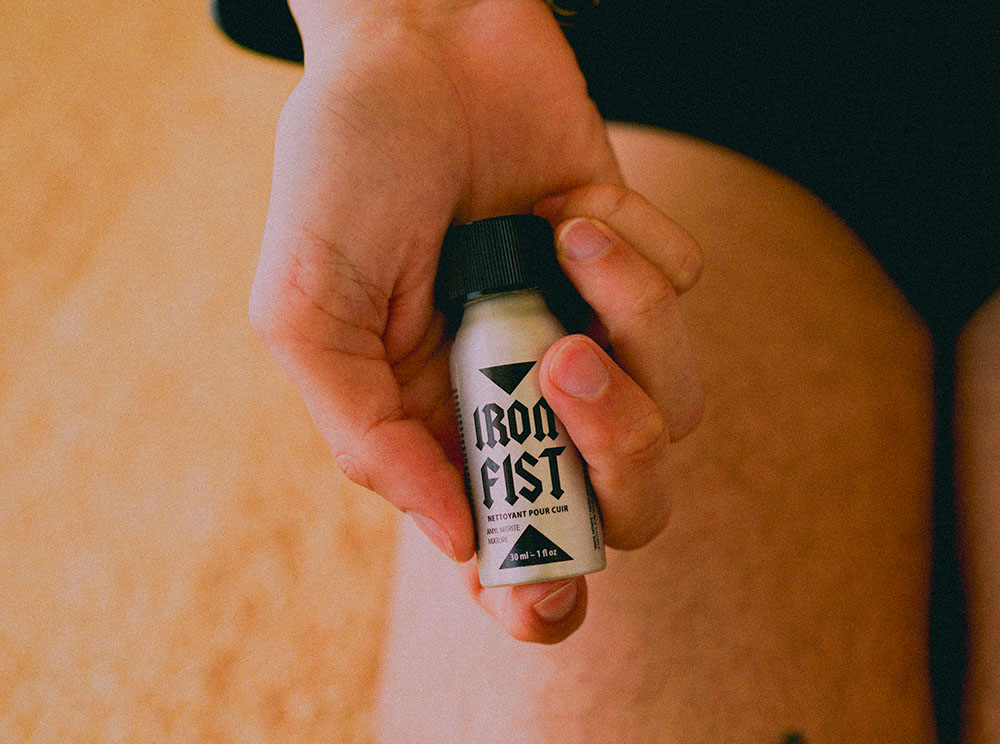 Iron fist pour sexe dilatation